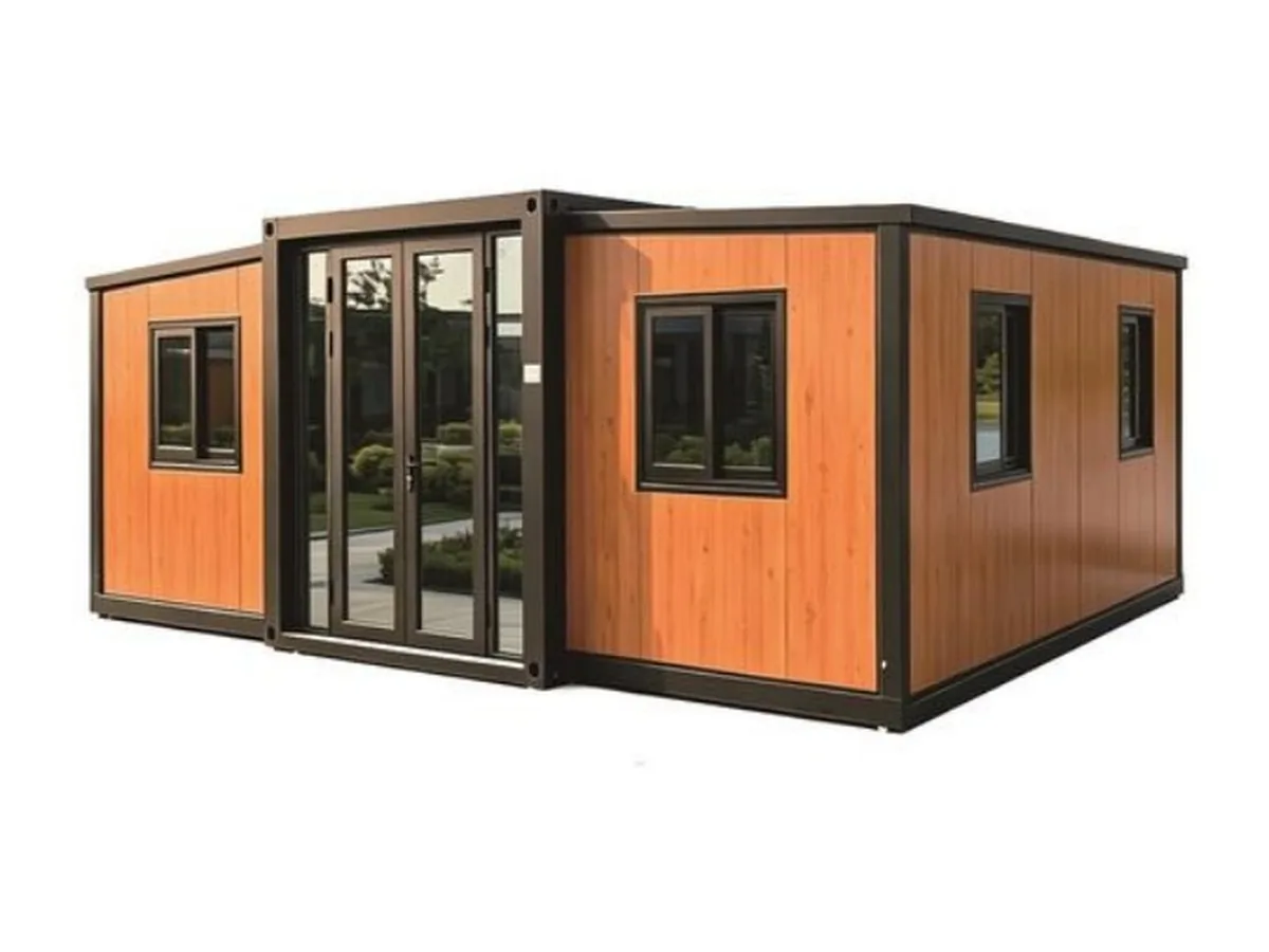 Expandable House Orange Black